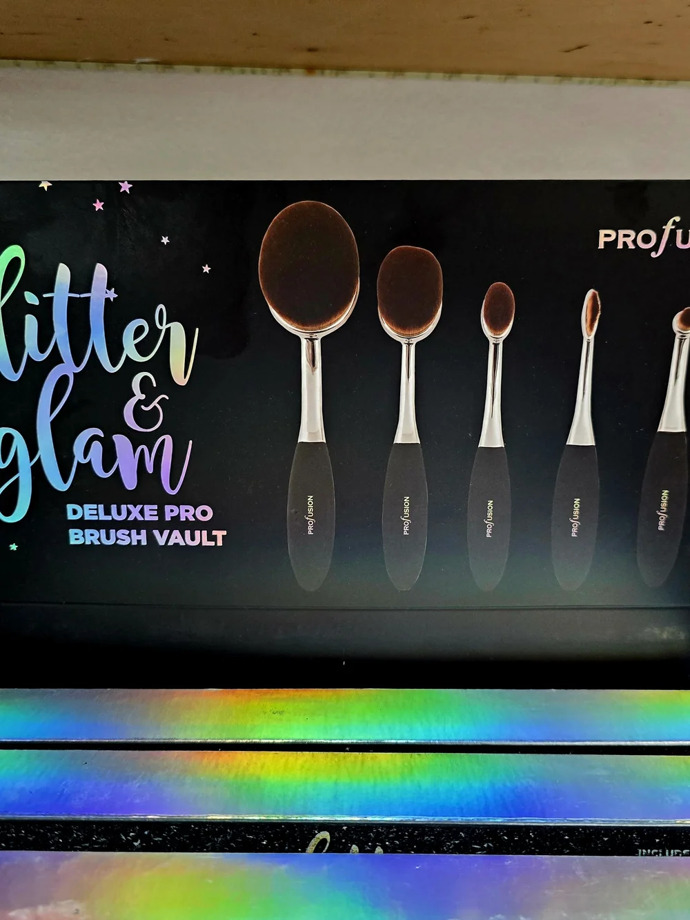 WHOLESALE: Profusion Pro Brush Vault with 6 Sets Glitter & Glam Style Brushes